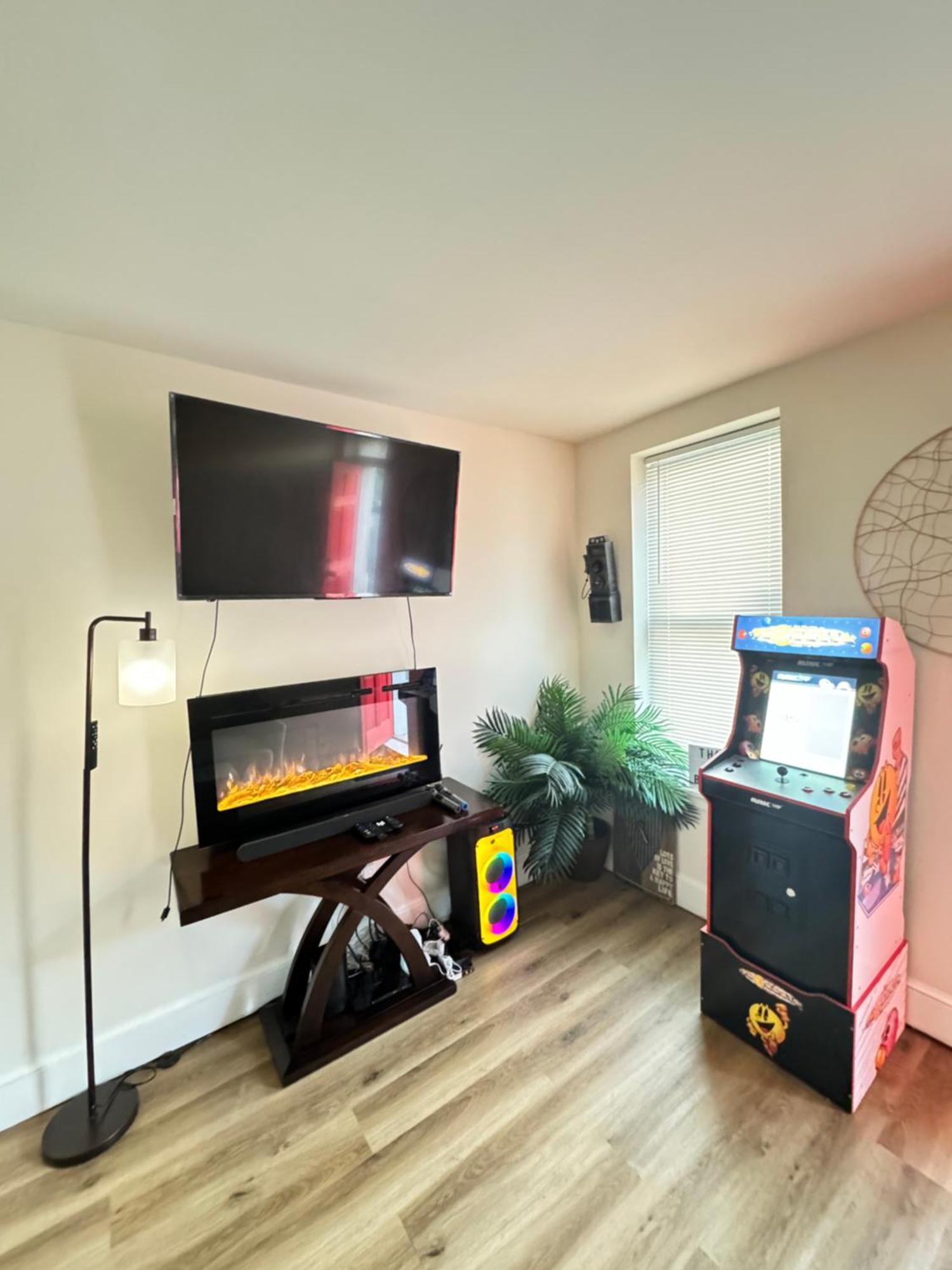 Downtown - Close To Topgolf, Ravens Stadium, Orioles Park, Um Holiday home *